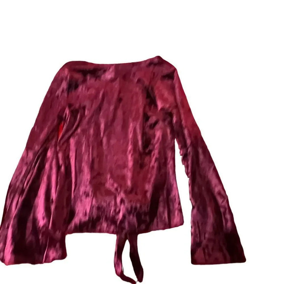 June & Hudson Red‎ Velvet Tie Front Blouse Size Small - Picture 3 of 3